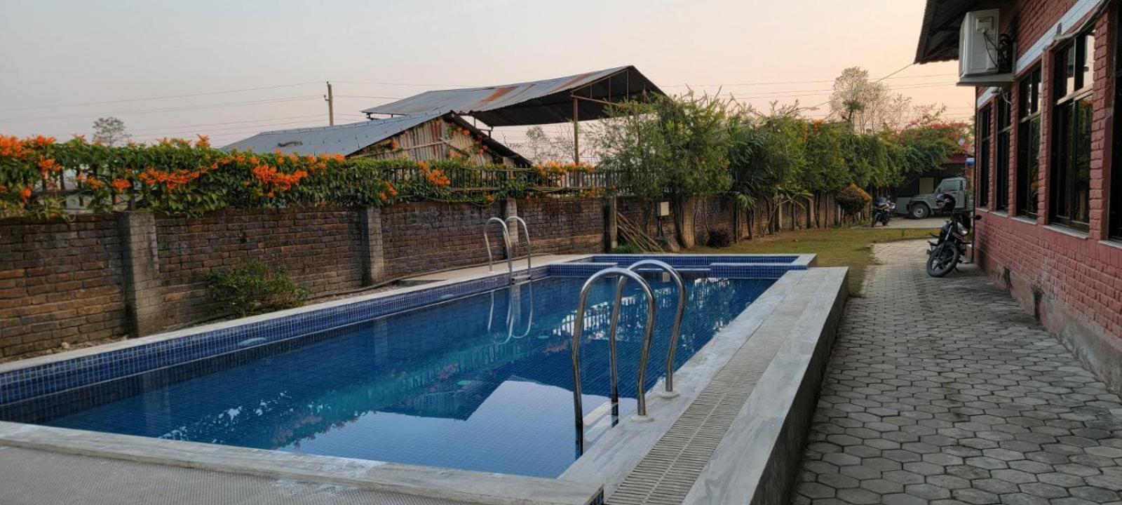Vision Safari Pvt Ltd Ξενοδοχείο Sauraha Εξωτερικό φωτογραφία
