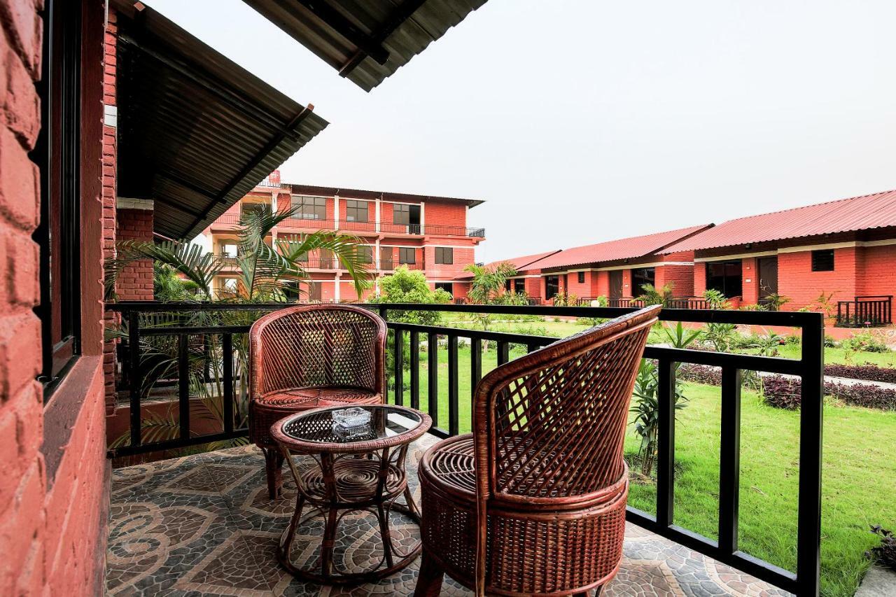 Vision Safari Pvt Ltd Ξενοδοχείο Sauraha Εξωτερικό φωτογραφία